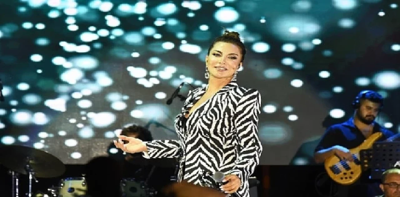 İkilem ve Ebru Yaşar’dan muhteşem konser