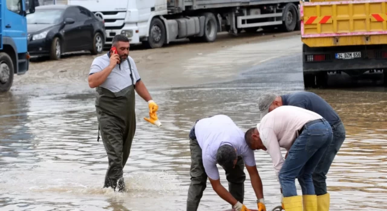 İstanbul'da selden etkilenen hanelere 15 bin lira yardım yapılacak