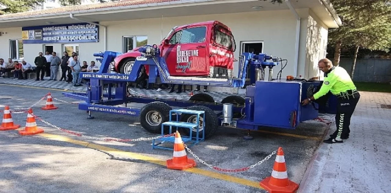 KOSKİ ve İl Emniyet Müdürlüğü iş birliğinde KOSKİ şoförlerine hizmet içi eğitim