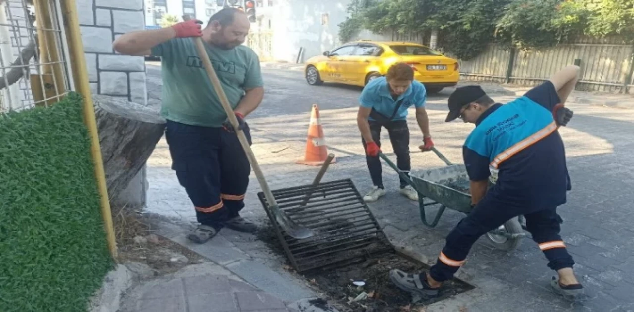 Manisa Yunusemre’de taşkınlara karşı ızgara temizliği