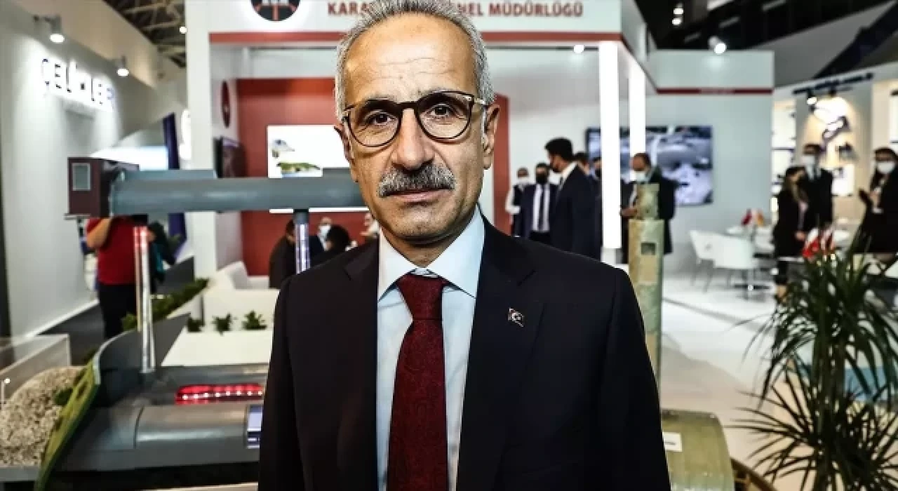 Ulaştırma Bakanı Uraloğlu'ndan vergisiz cep telefonu açıklaması