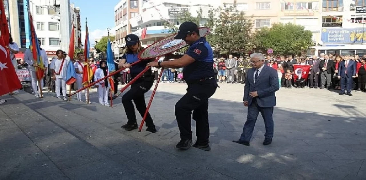 29 Ekim Çelenk Töreni yapıldı