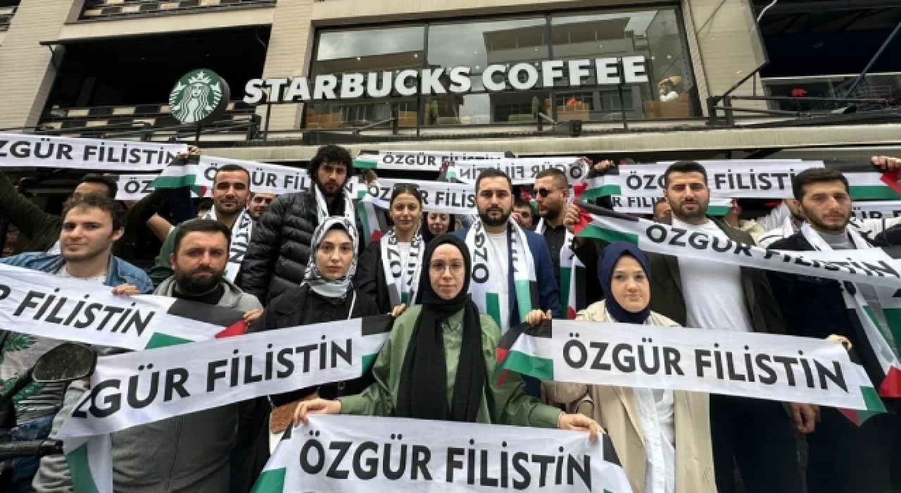 AK Parti Gençlik Kolları'ndan Starbucks'ta oturmalı protesto