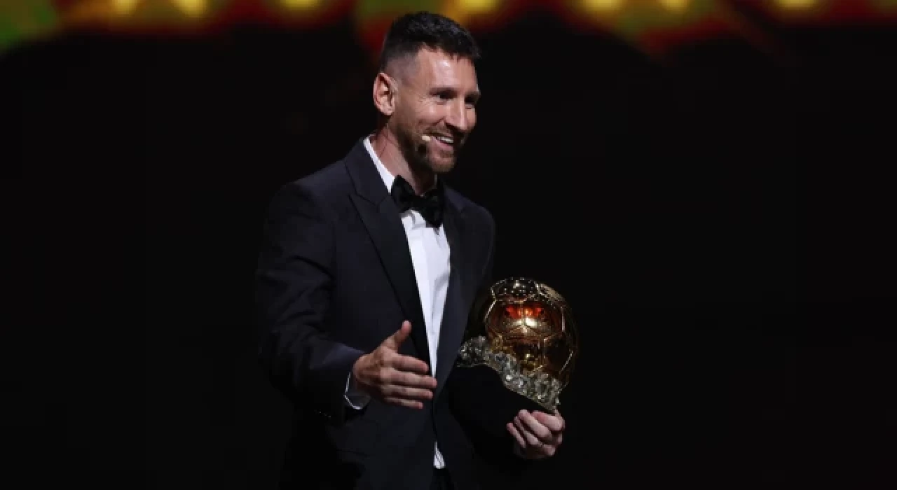 Altın Top (Ballon d'Or) ödülünü Lionel Messi kazandı