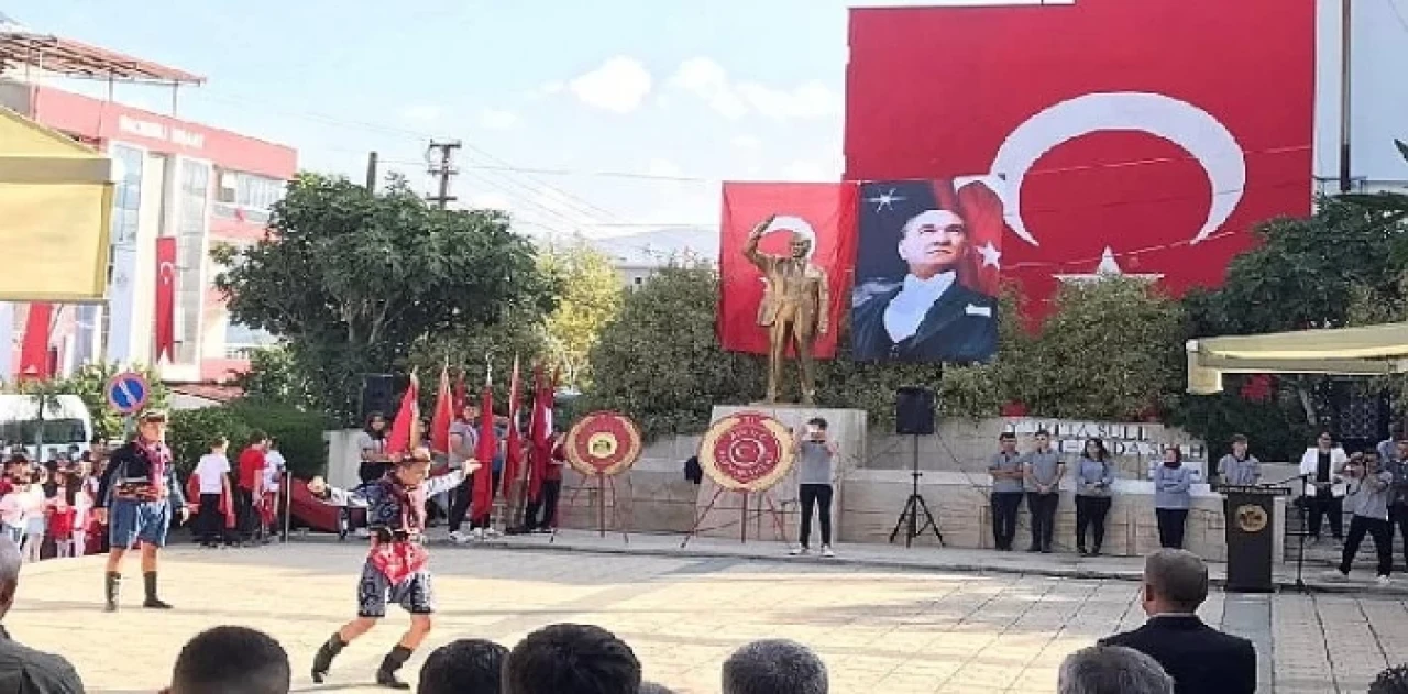 Başkan Yılmazlar 29 Ekim Cumhuriyet Bayramı Kutlama Törenine Katılım Sağladı