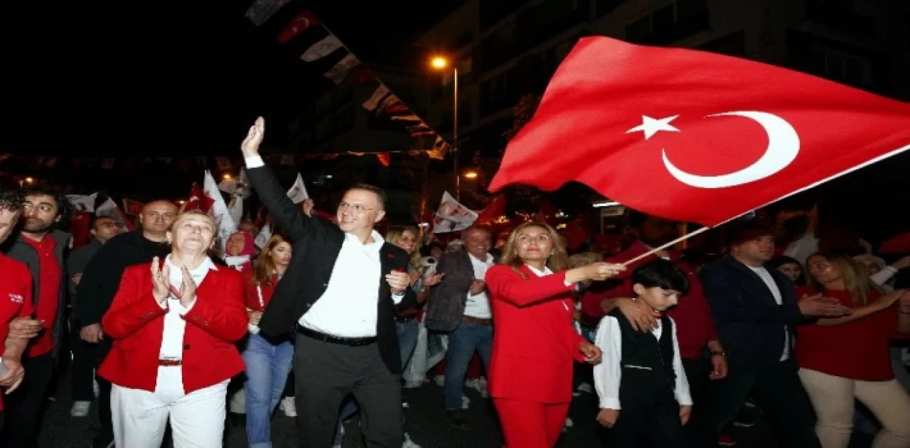 Beylikdüzü’nde binlerce kişi 100. yıl için yürüdü