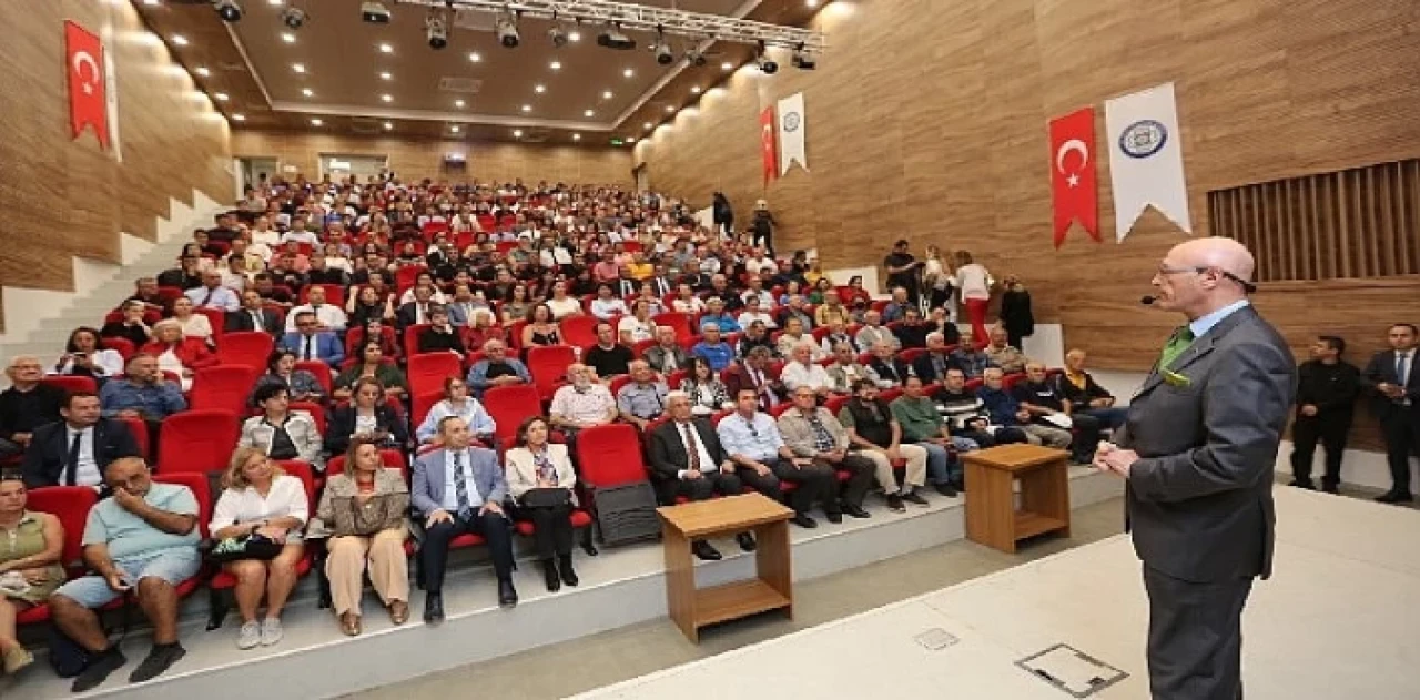 Büyükşehir Erol Mütercimler Söyleşisi’ne Yoğun İlgi