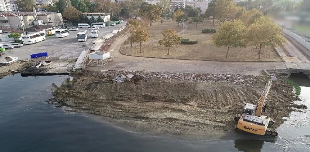 Gölcük Belediyesi Sosyal Yaşam Alanına dönüştüreceği askeri alanı devraldı