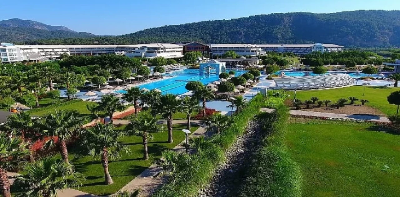 Hilton Dalaman, dünyanın dört bir yanından gelen dansçıları ağırlayarak Cumhuriyet’in 100. yılını kutluyor