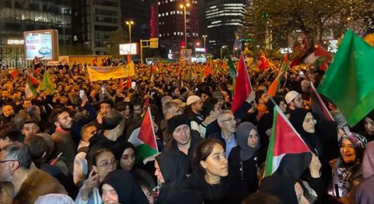 İstanbul’da, İsrail’in hastane saldırısı protesto ediliyor