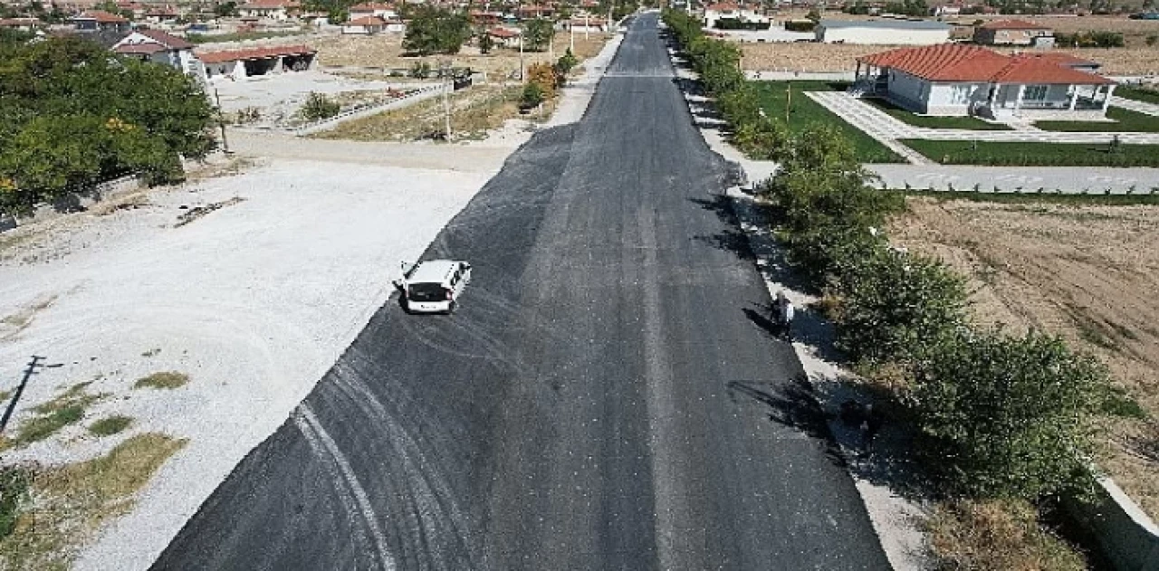 Konya Büyükşehir’den Çeltik’e Sıcak Asfalt Çalışması