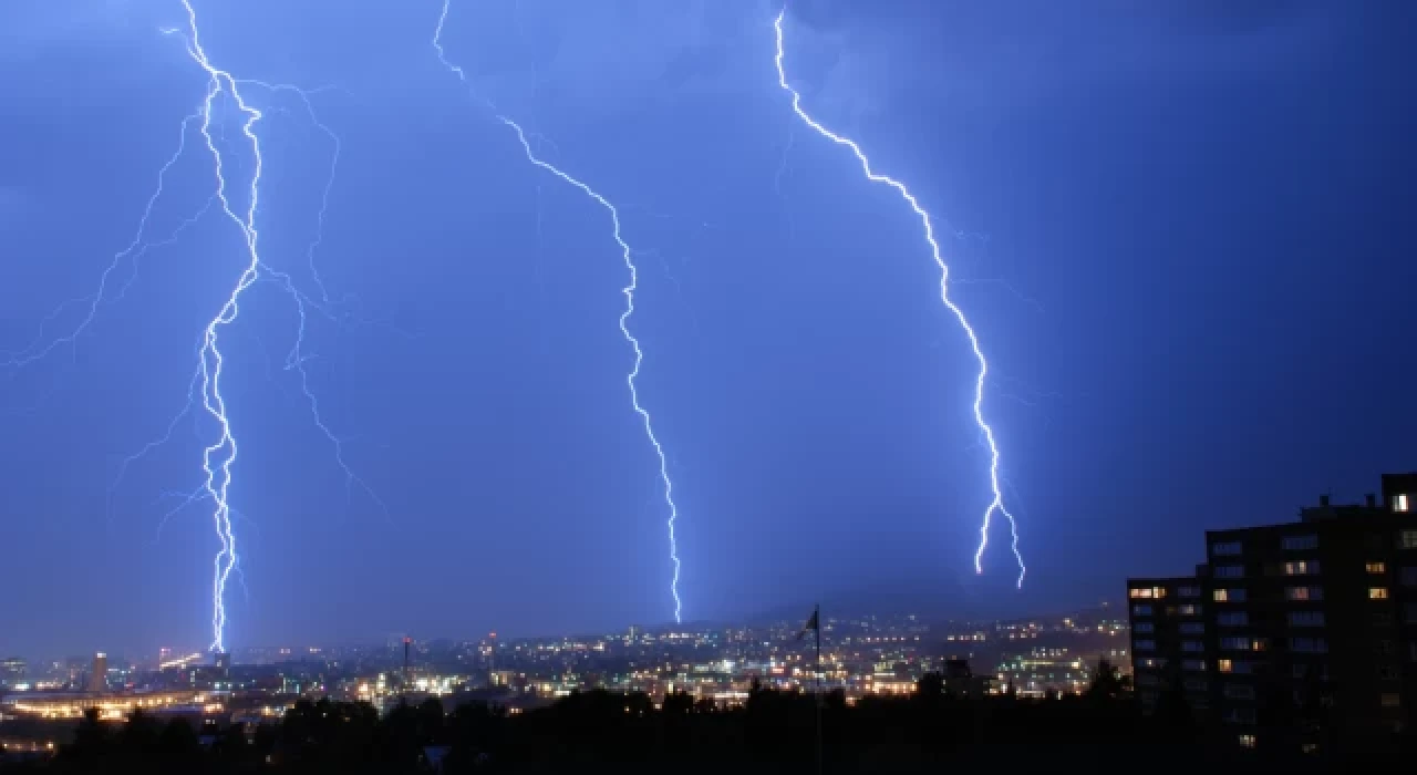 Meteoroloji'den gök gürültülü sağanak uyarısı