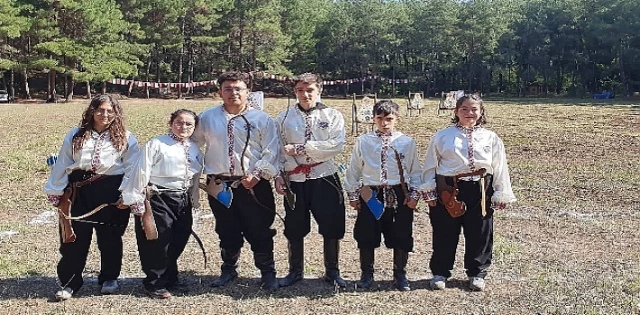 Nevşehir Belediyesi Gençlik ve Spor Kulübü Geleneksel Türk Okçuluk Takımı Kampa Katıldı