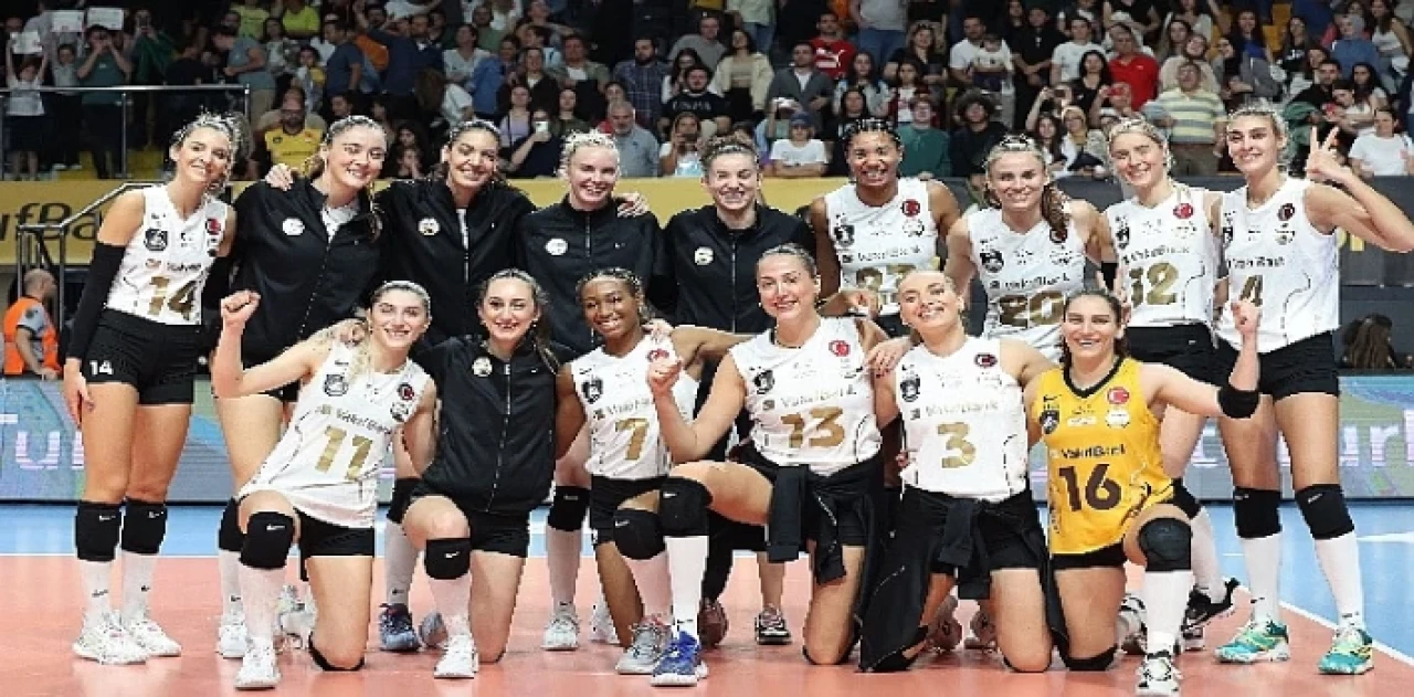 VakıfBank, Ligde İlk Maçında Set Vermedi