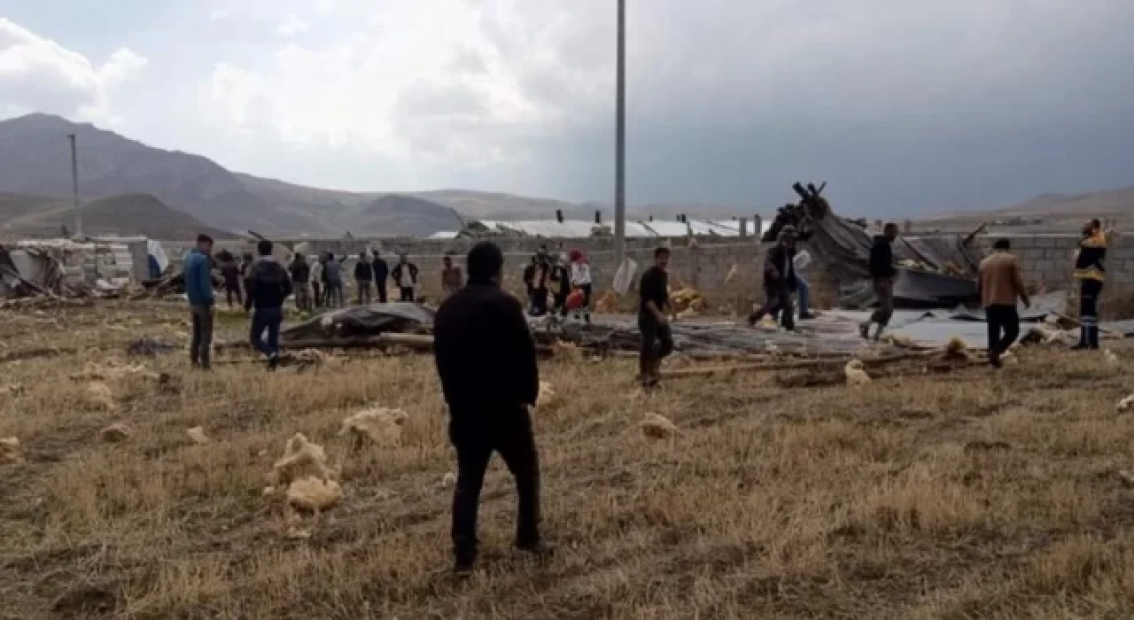 Van'da meydana gelen hortum bir çiftliği yerle bir etti