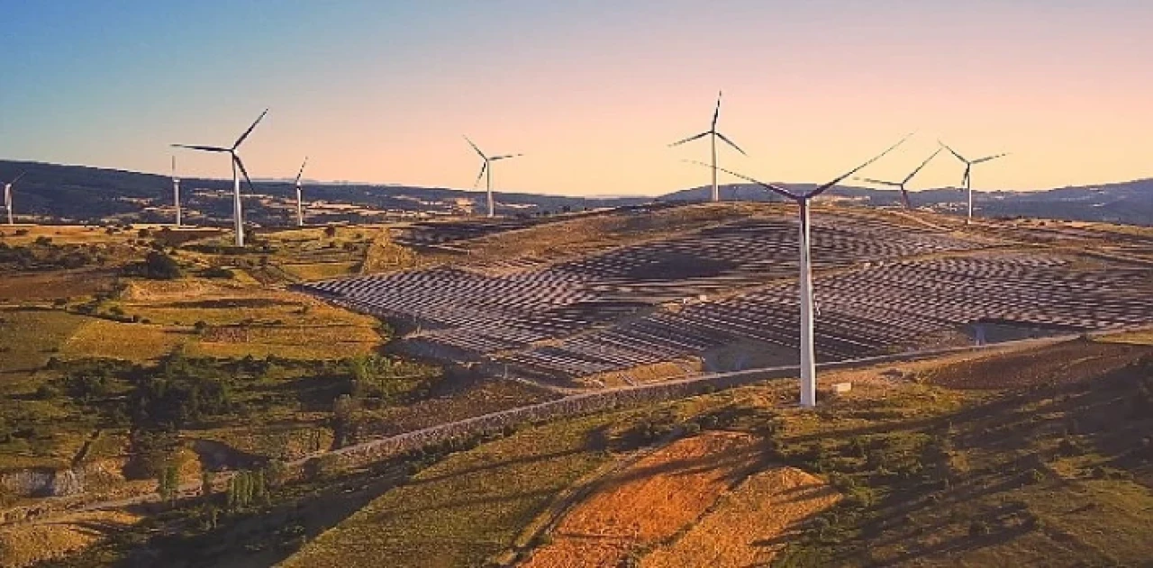 Aydem Yenilenebilir Enerji, Yeni Mor Kanatlarıyla Uşak’taki Rüzgâr Kurulu Gücünü İki Katına Çıkardı