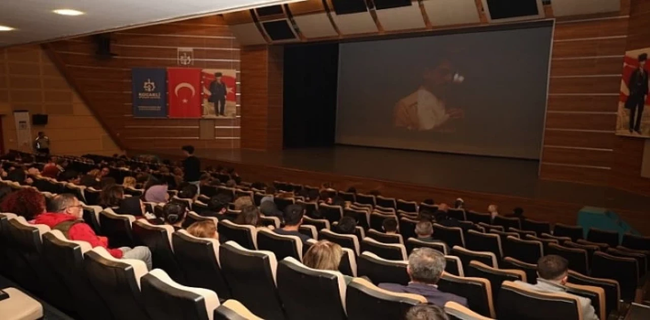 Büyükşehir, Büyük Önder Atatürk’ü özel film gösterisi ile andı