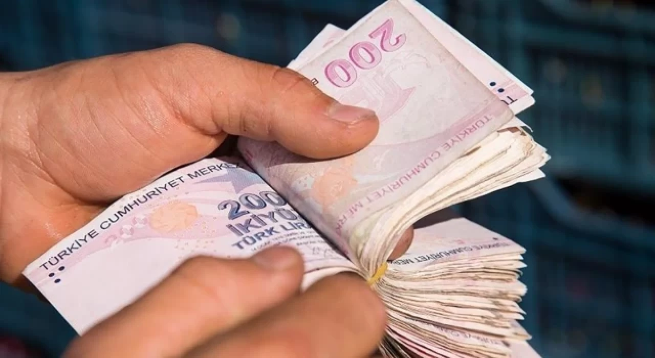 Çalışan emeklilere 5 bin lira ödemesi kanun teklifinde