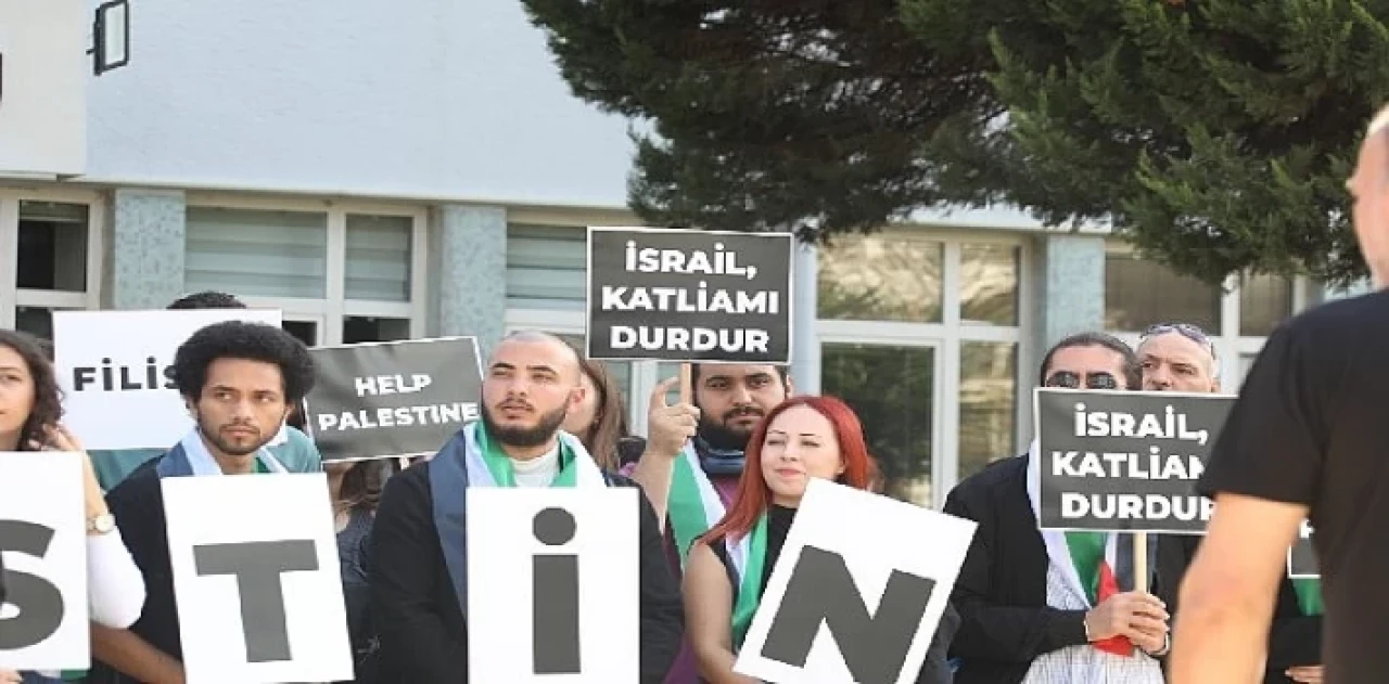 Deü öğrencilerinden israil zulmüne kınama