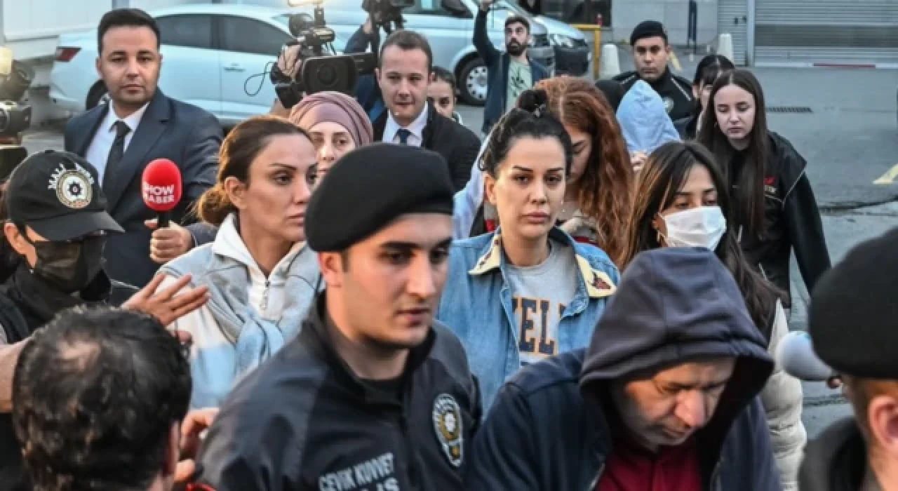 Dilan Polat ve Sıla Doğu'nun daha önce de hapis cezası aldıkları ortaya çıktı