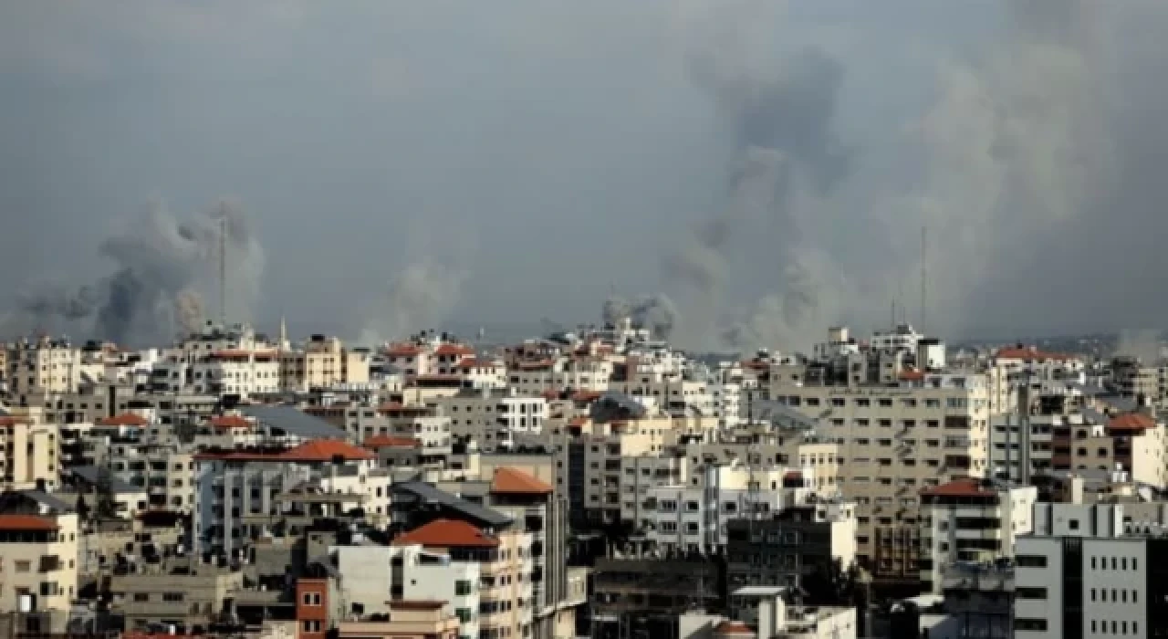 İsrail, Gazze’de yaşlıların tedavi gördüğü Vefa Hastanesi’ni bombaladı