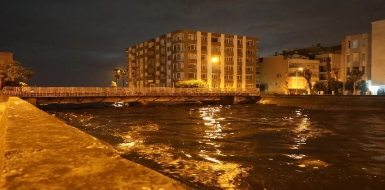 Hatay’dan taşkınlara hızlı müdahale