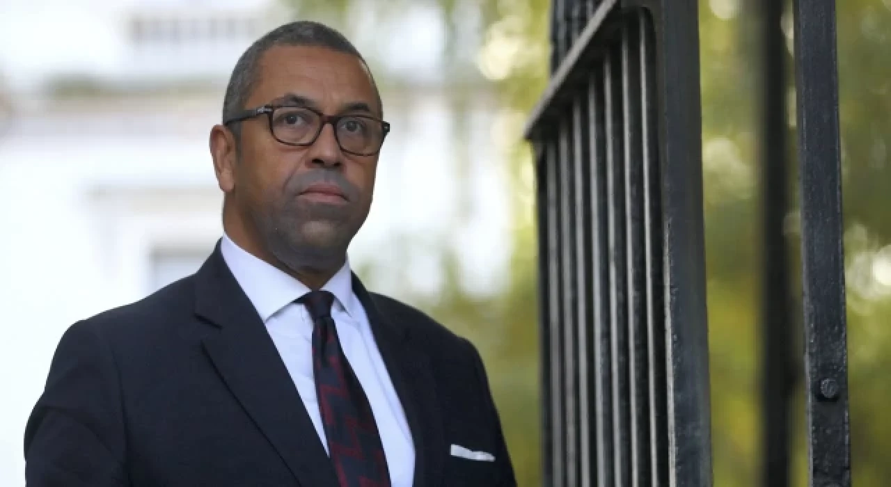 İngiltere'de yeni İçişleri Bakanı James Cleverly oldu