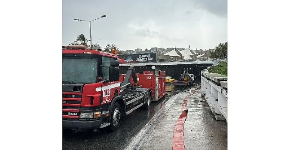 İzmir’de yağmur alarmı: Büyükşehir Belediyesi bin 500 personel ile sahada