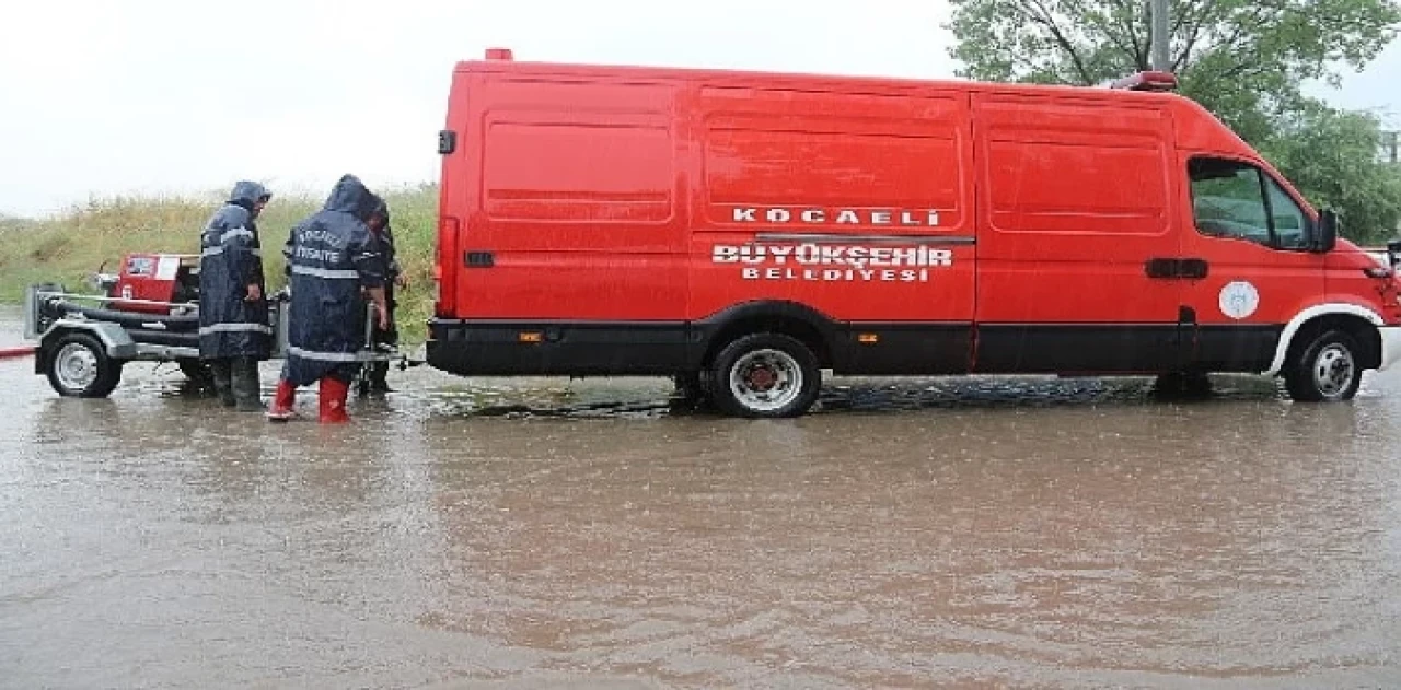 Kocaeli Büyükşehir’den Kocaeli genelinde zorlu mücadele