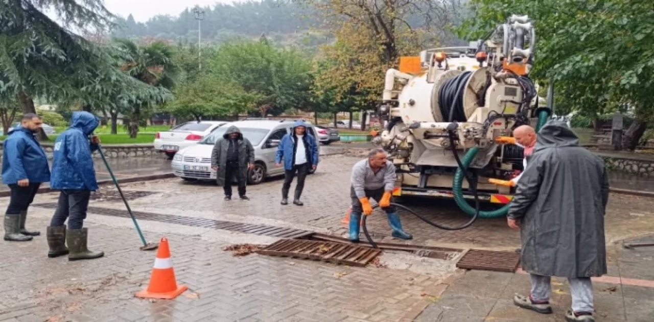 Manisa’da MASKİ ekipleri sağanağa karşı sahada