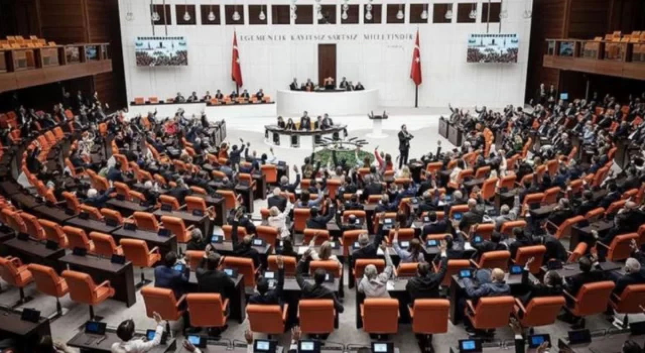 Meclis'te börek tartışması: Allah razı olsun 'küt' demişler