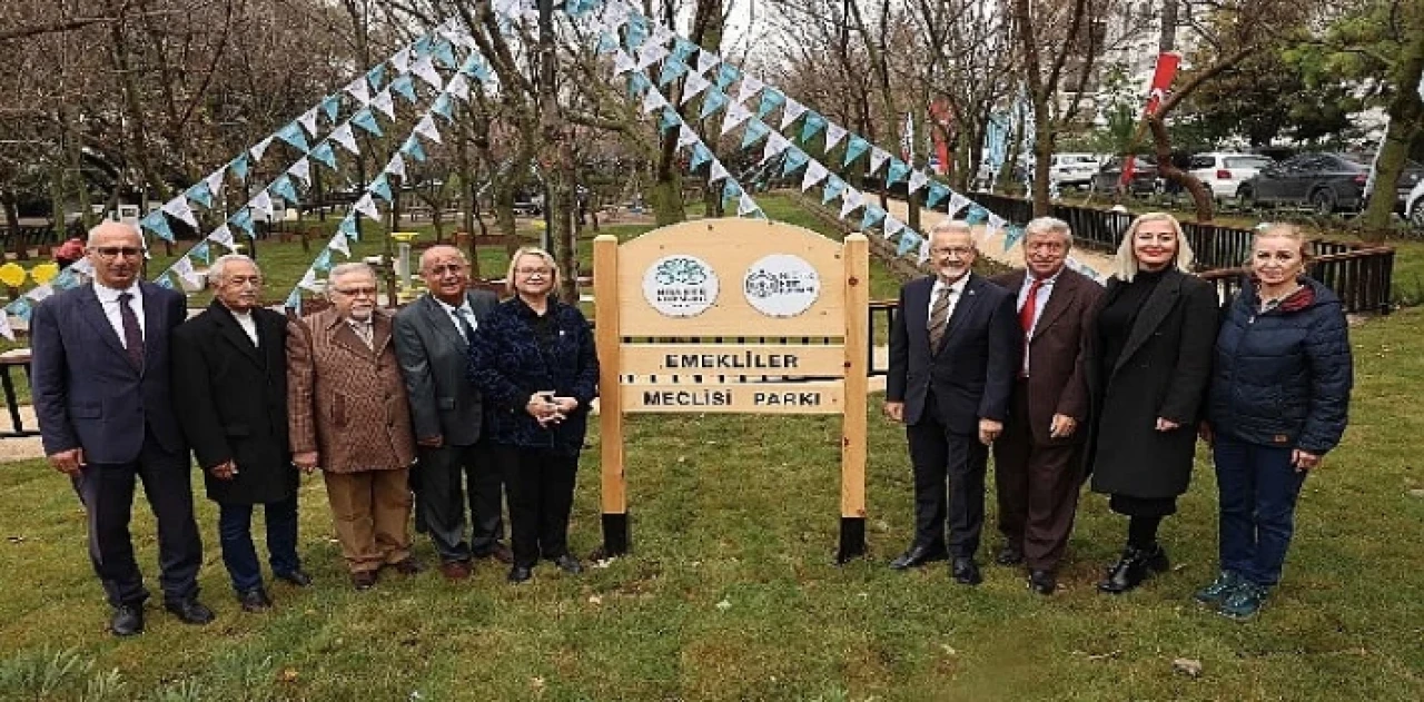 Nilüfer’de emeklilere özel park ve lokal kazandırıldı