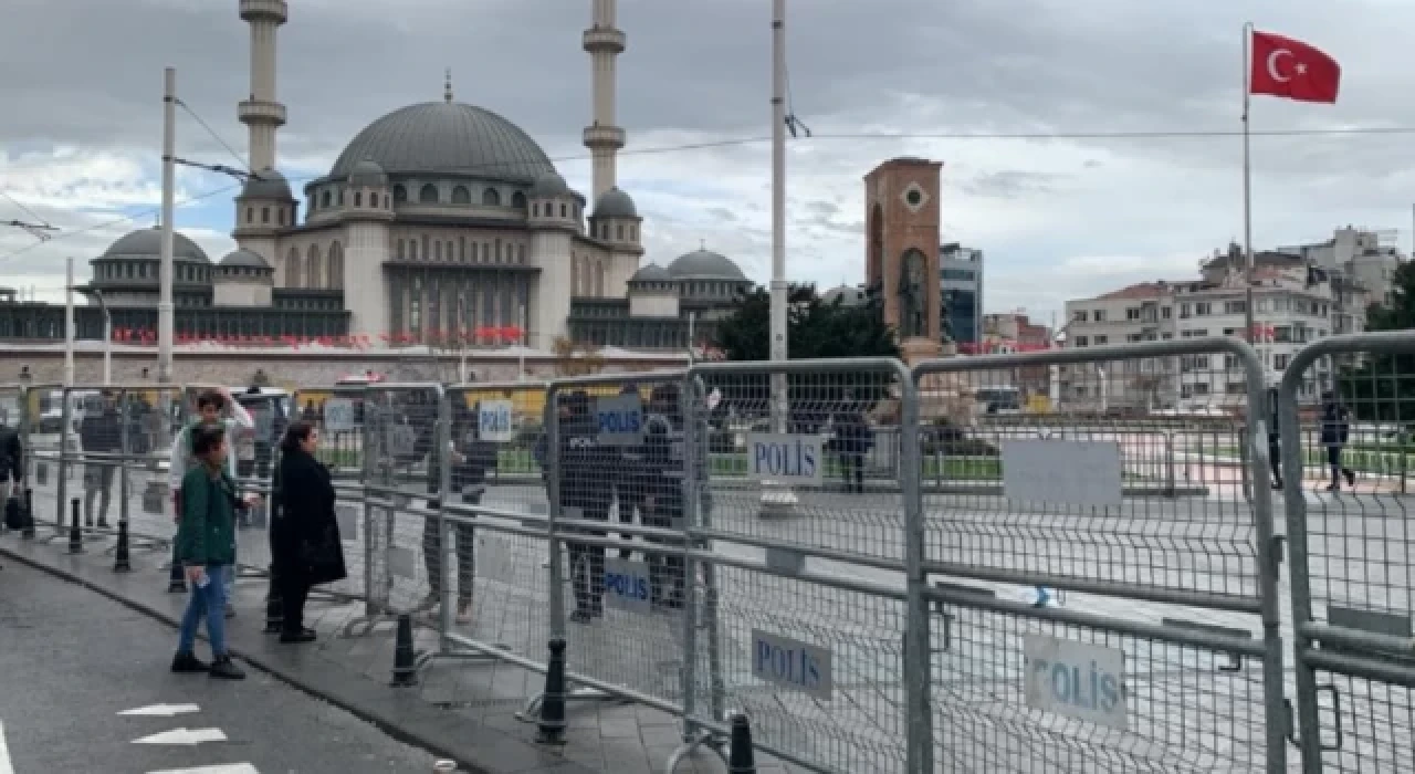 Taksim Meydanı kapatıldı