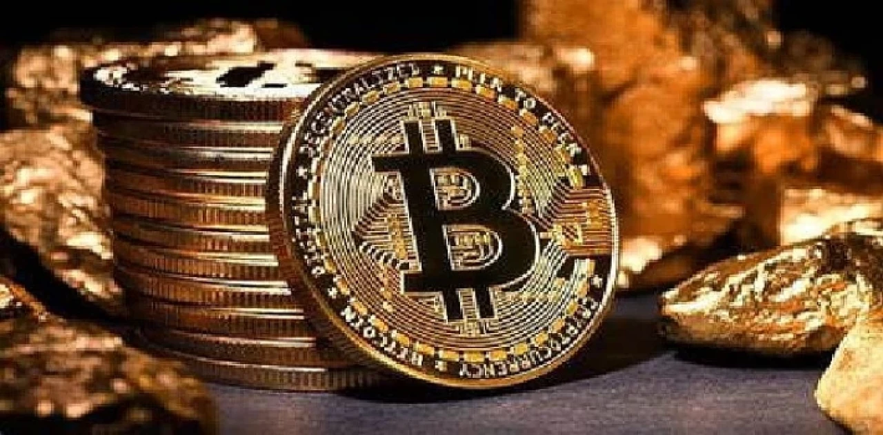 Bitcoin, 43,224 dolar seviyesinde fiyatlanıyor; Ethereum 2,436 dolara ulaştı