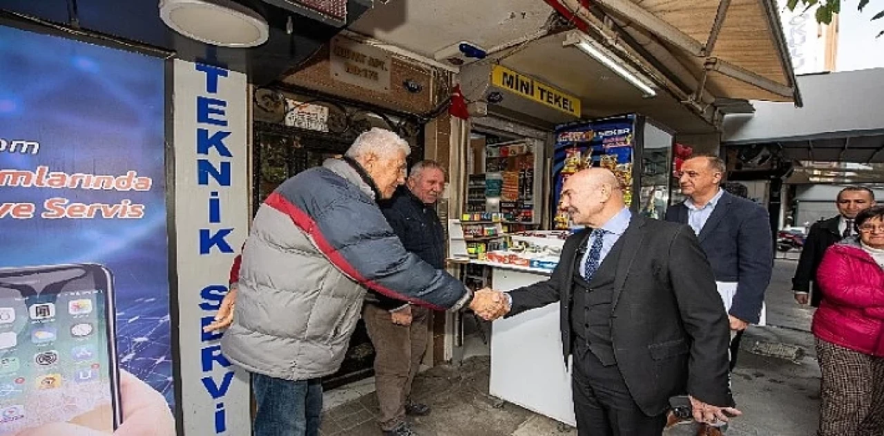 “Bu el ele veriş çok kıymetli”  İzmir’de selzedelere ilk destek ödemesi yapıldı