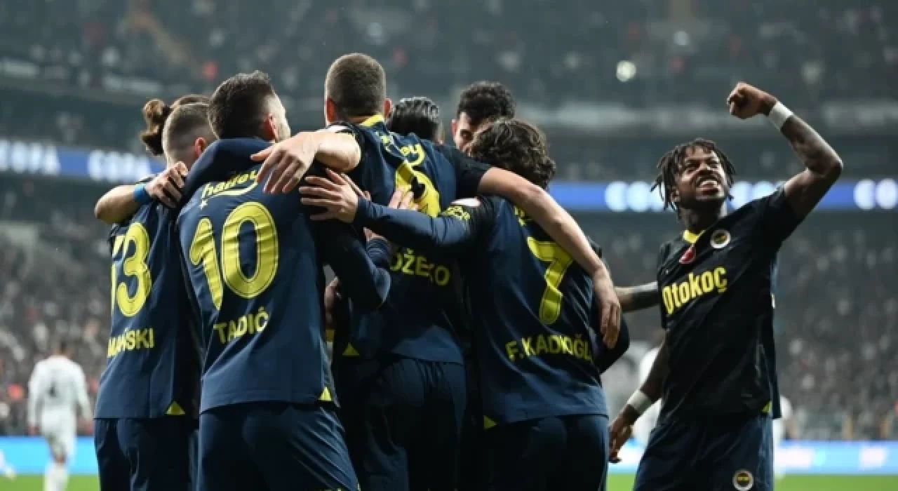 Dev derbide Fenerbahçe, Beşiktaş'ı 3 golle geçti