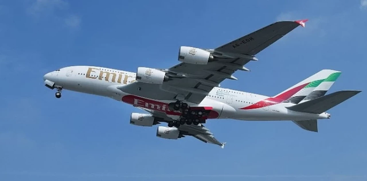 Emirates, %100 Sürdürülebilir Havacılık Yakıtı ile A380 gösteri uçuşu gerçekleştiren dünyanın ilk havayolu şirketi oldu