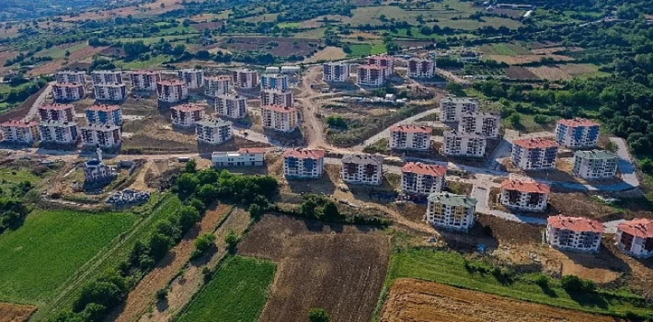 “İnşaat ruhsatı ve iskân belgesi düzenleme dışında herhangi bir yetkimiz yoktur”