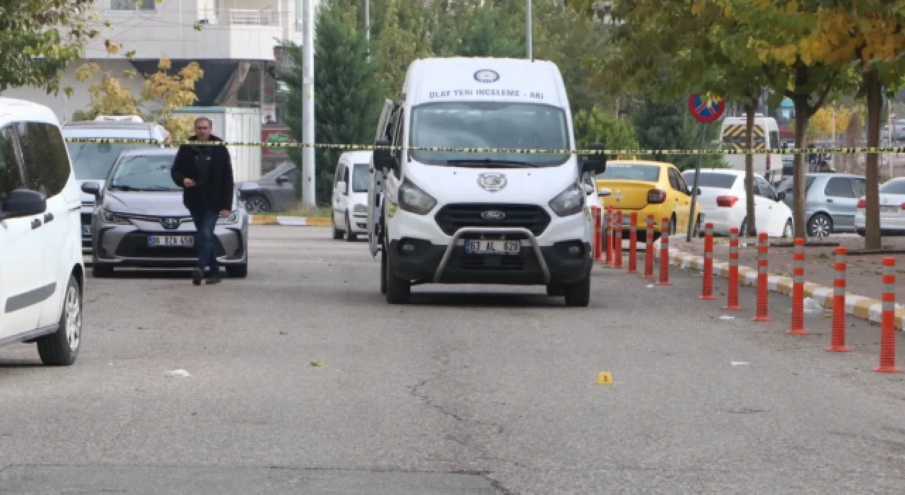 Şanlıurfa'da emniyet önünde silahlar konuştu: 1 ölü, 2 yaralı