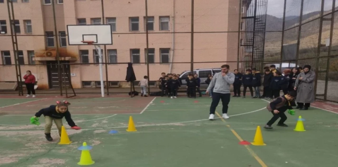 Sason’da öğretmeni olmayan okullara antrenör desteği