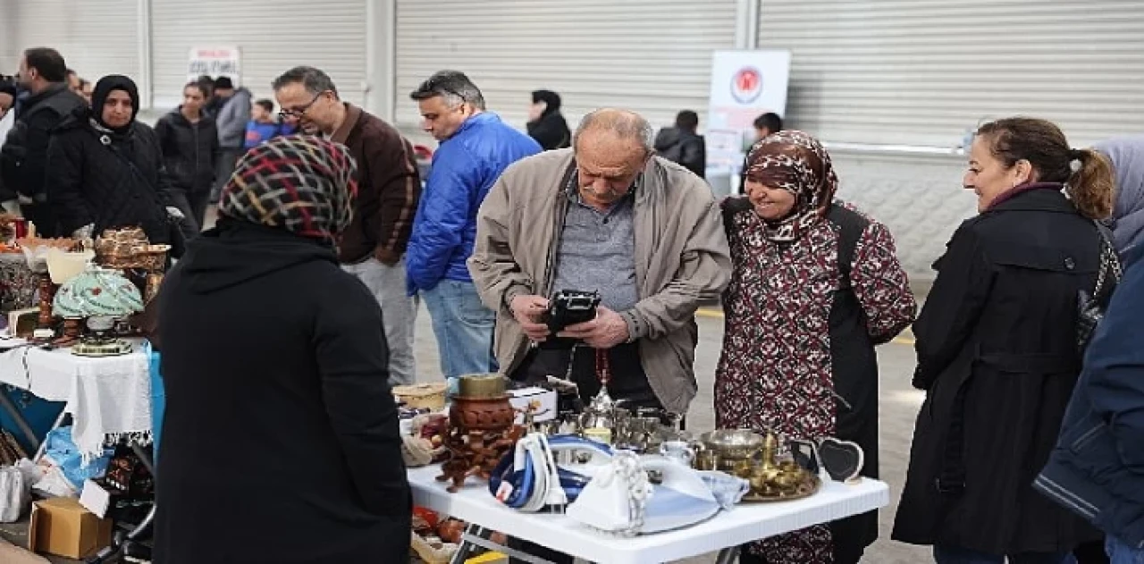 Selçuklu 2. el pazarı açıldı