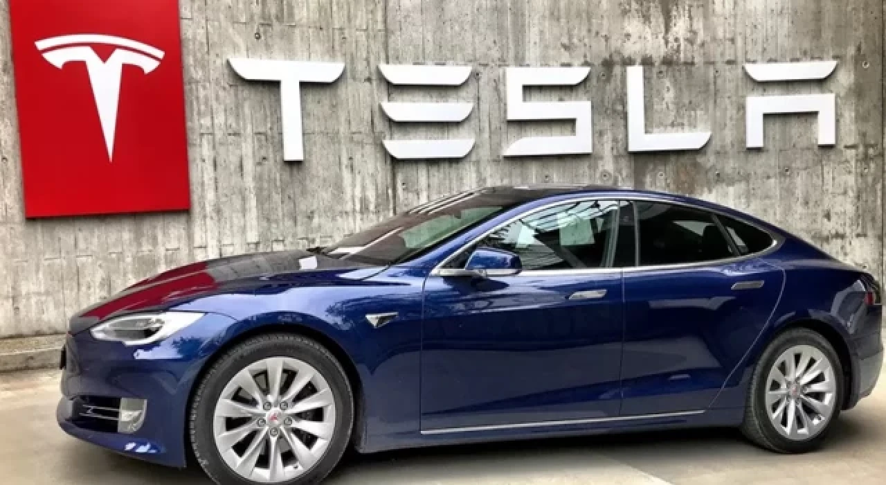 Tesla, 2 milyondan fazla aracını geri çağırıyor