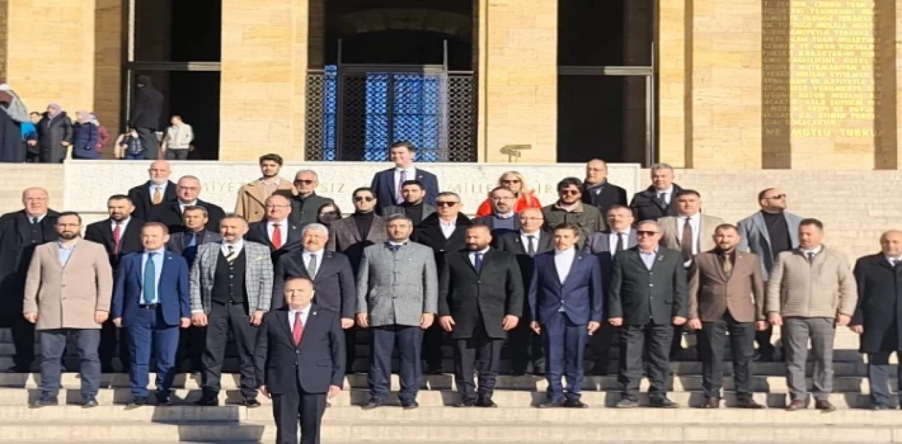 ANAP’tan Anıtkabir’e tarihi ziyaret