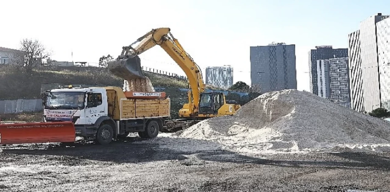 Bağcılar’da olası kar ve buzlanmalara karşı tedbirler alındı