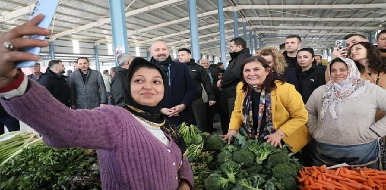 Başkan çerçioğlu Söke Bağarası salı pazarında vatandaşlarlar buluştu