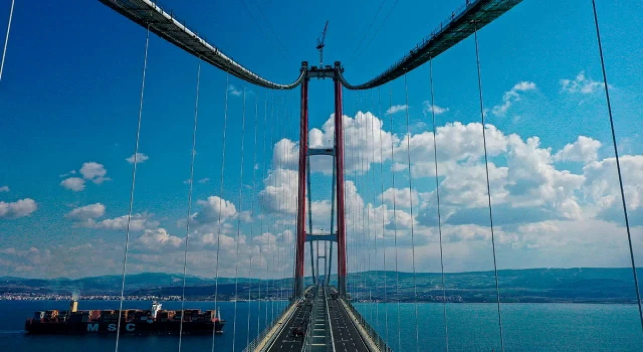 Çanakkale Boğazı gemi geçişlerine kuzey yönlü olarak yeniden açıldı