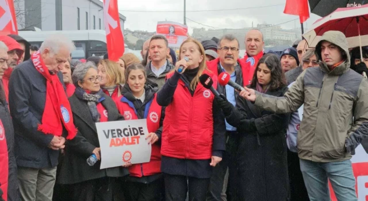 DİSK'ten "vergide adalet" eylemi: Az kazanandan az, çok kazanandan çok vergi alınması için kanun teklifimiz Meclis'ten geçmeli