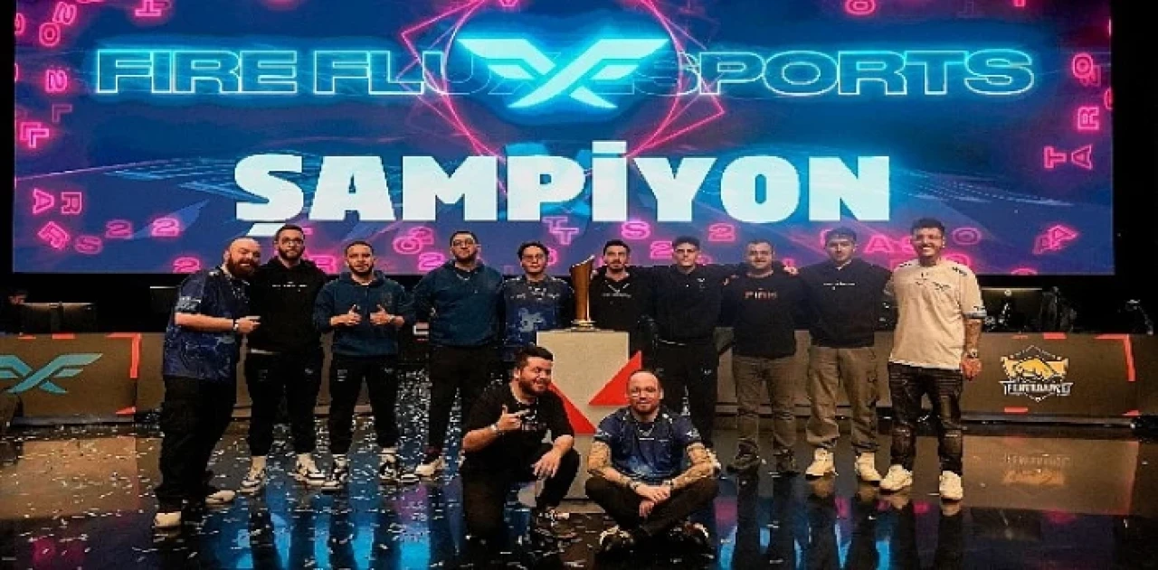 Fenerbahçe Esports’u 3 - 0 mağlup eden Fire Flux Exports 2024’e şampiyonlukla girdi