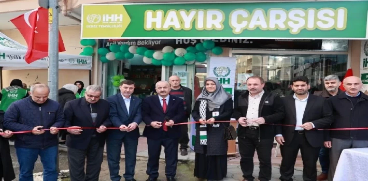 Gebze’de İHH Hayır Çarşısı açıldı