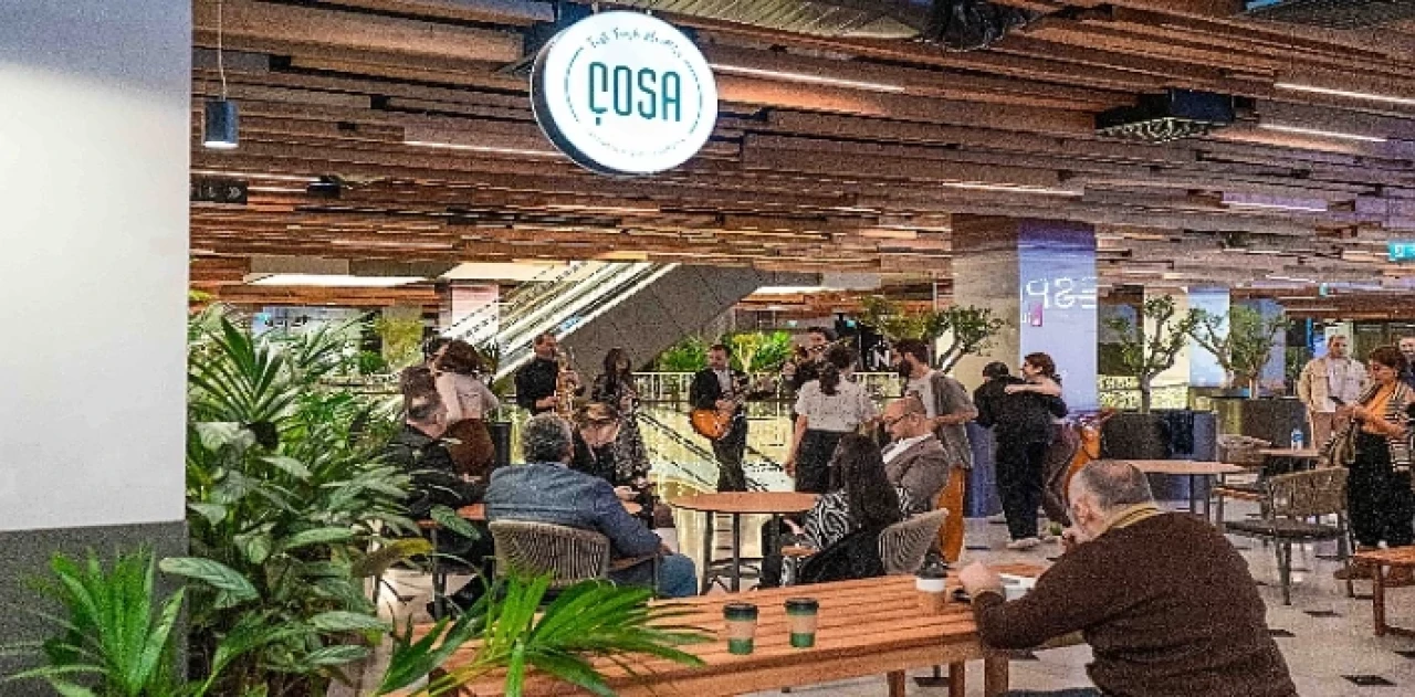 Grand Pera TasteHub’ta müzik, dans ve lezzet bir arada